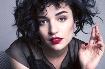 Gonca Vuslateri, Yıllar Önceki Fotoğrafını Paylaştı