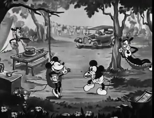 Mickey\'s \'\'Camping Out\'\' (1934)