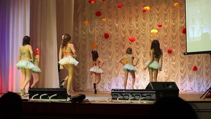 Miss schoolgirls!!! Light dance.