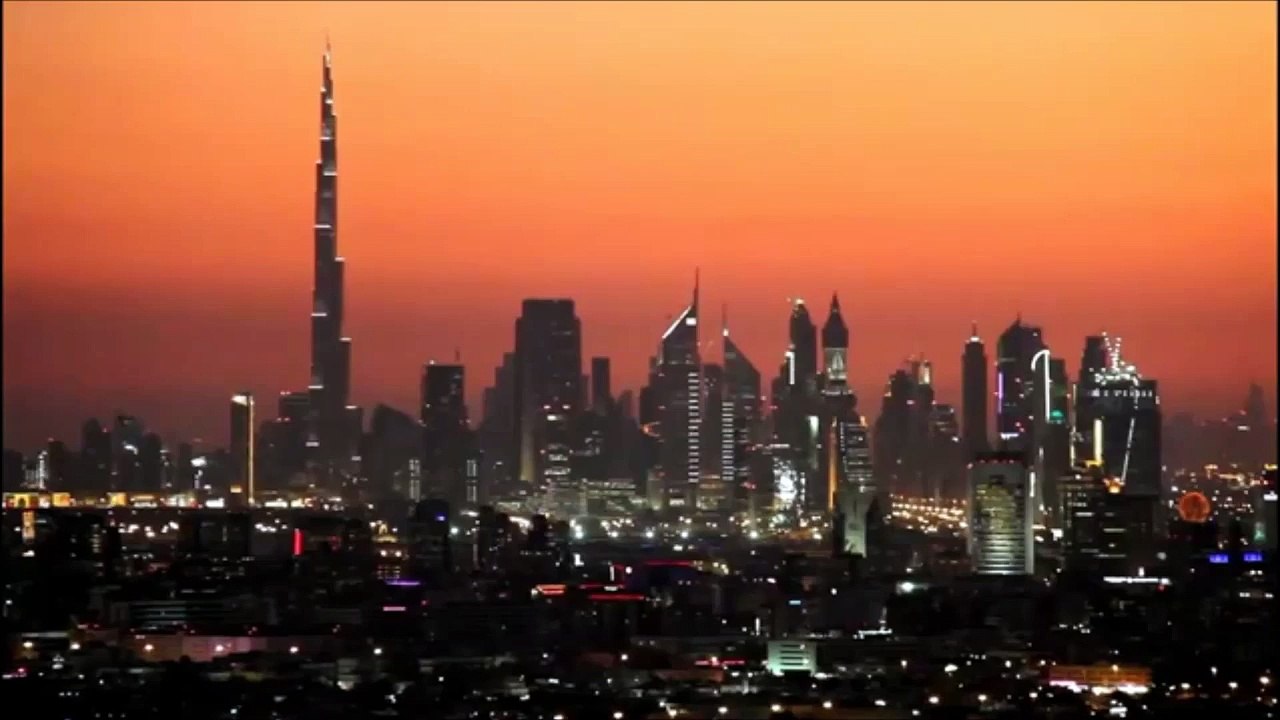 DUBAI SKYLINE AT SUNSET