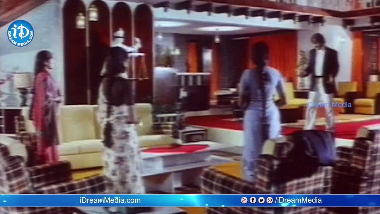 Justice Chowdary Movie - Chattaniki Nyayaniki Jarigina Video Song || NT Rama Rao, Sridevi