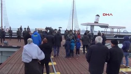 Samsun Mübadiller, Samsun'da Denize Karanfil Bıraktı