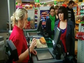 Touch me, I\'m Karen Taylor   S02E02