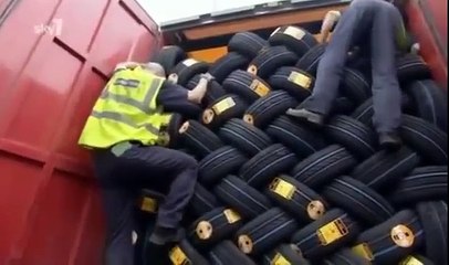 UK Border Force S01E05