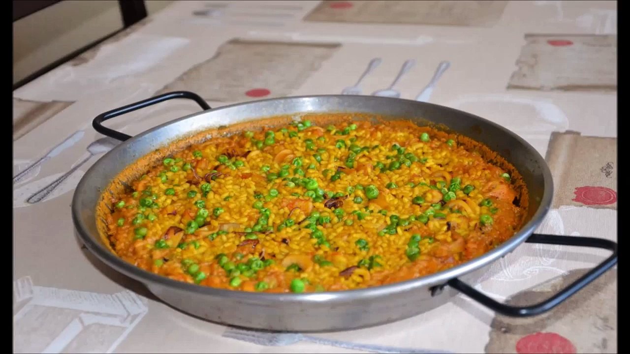 Рис с кальмарами и креветками. Испанская кухня