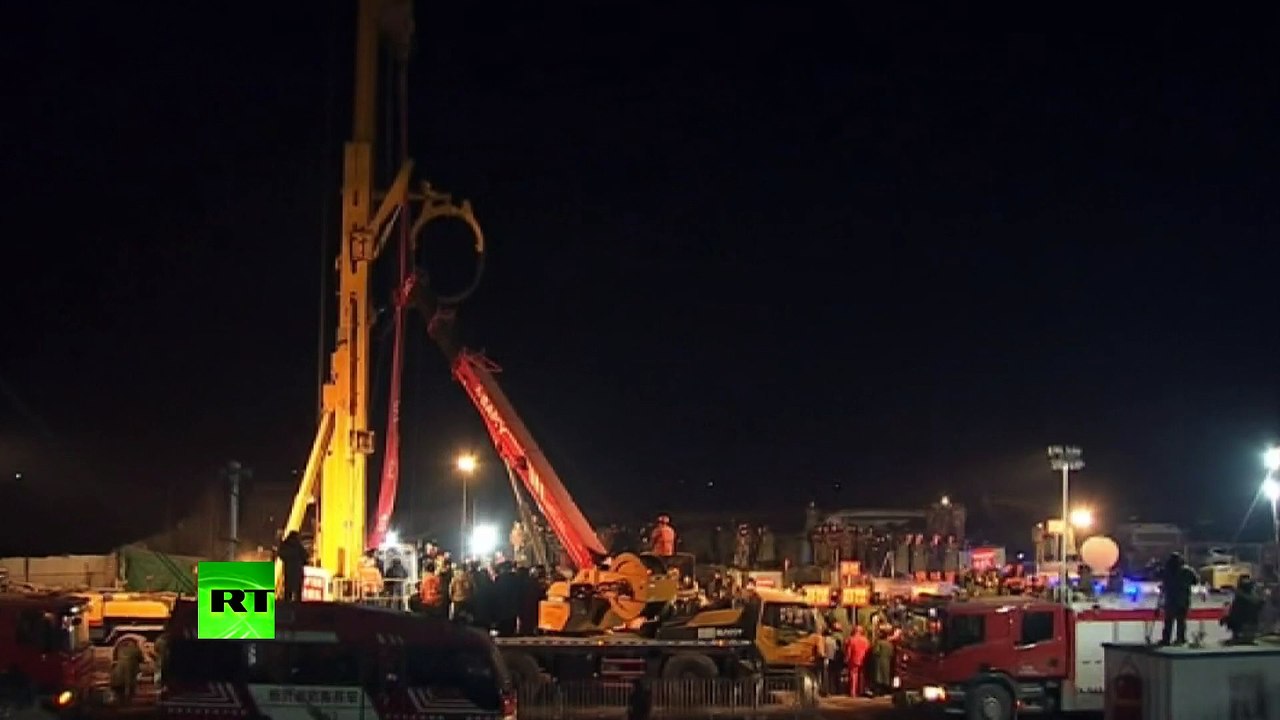 36 jours sous terre : quatre mineurs chinois rescapés sortent sous les applaudissements