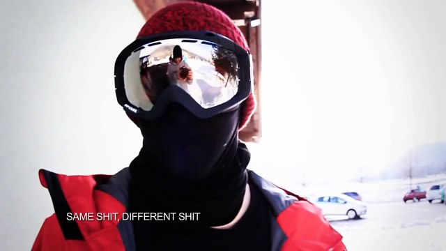 Трюки и прыжки на лыжах под заводную музыку