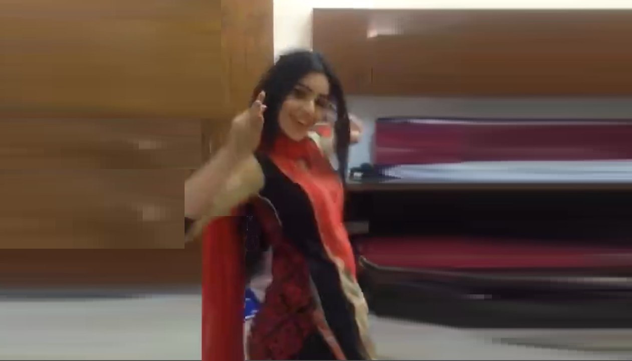 Pakistani Girl Home Dance On Punjabi Song