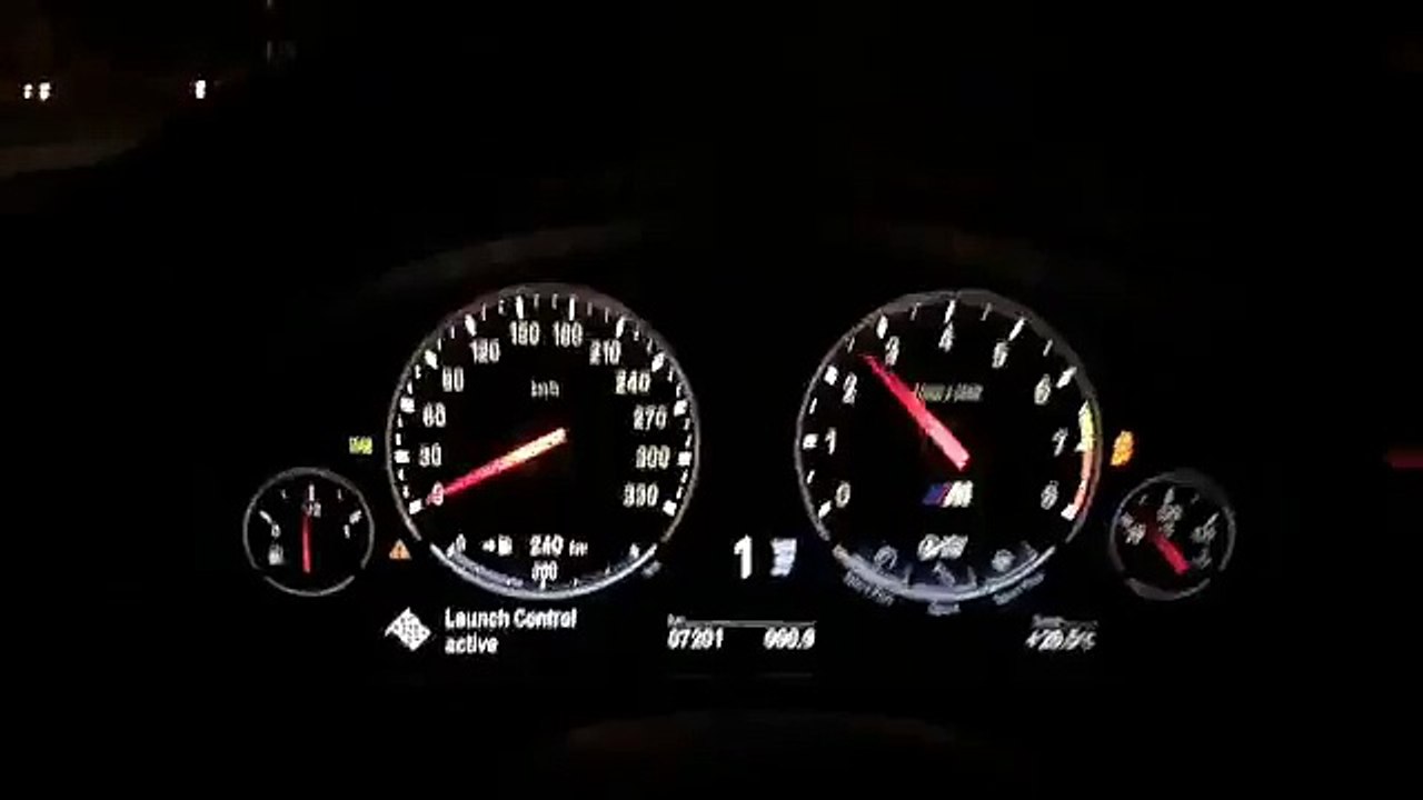 BMW M5 F10 acceleration 0-200 KM/U