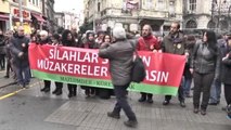 Mazlum-Der ile Küresel Bak Üyelerinden Beyoğlu'nda Eylem