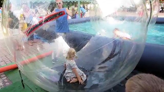 Water Playground fun and Ball Pit Fun, Water balls, Wodny plac zabaw dla dzieci
