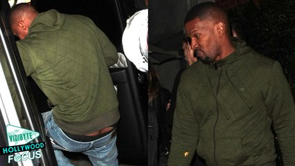 Jamie Foxx Accidentally Bares his Buttocks at a Hollywood Hotspot