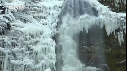 Waterfall freezes as cold front sweeps across southeast China