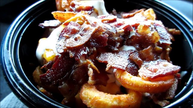 Arbys® Loaded Curly Fries REVIEW!