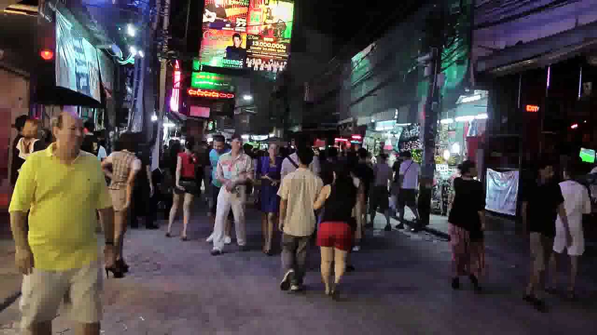 Night time in walking street pattaya thailand - video Dailymotion
