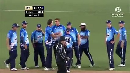 Two batsmen out off the same ball Very Interesting Moment