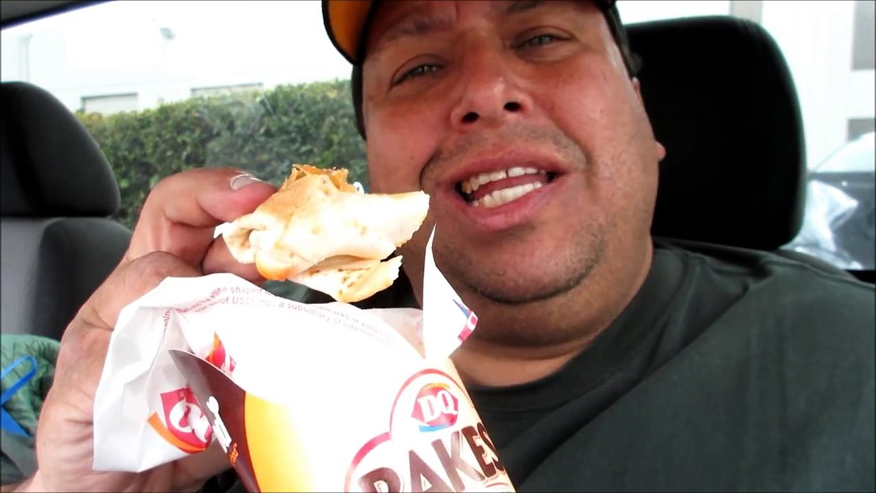 Dairy Queens® Buffalo Chicken Snack Melt REVIEW!