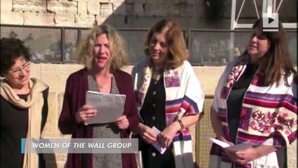 Gov't approves mixed prayer area at Western Wall