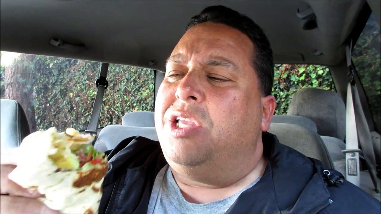Taco Bells® Fully Loaded Steak BOSS Wrap REVIEW!