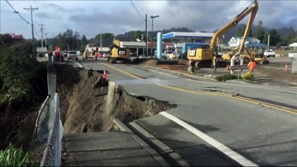 Un trou géant apparaît sur le bord d'une autoroute de l'Oregon