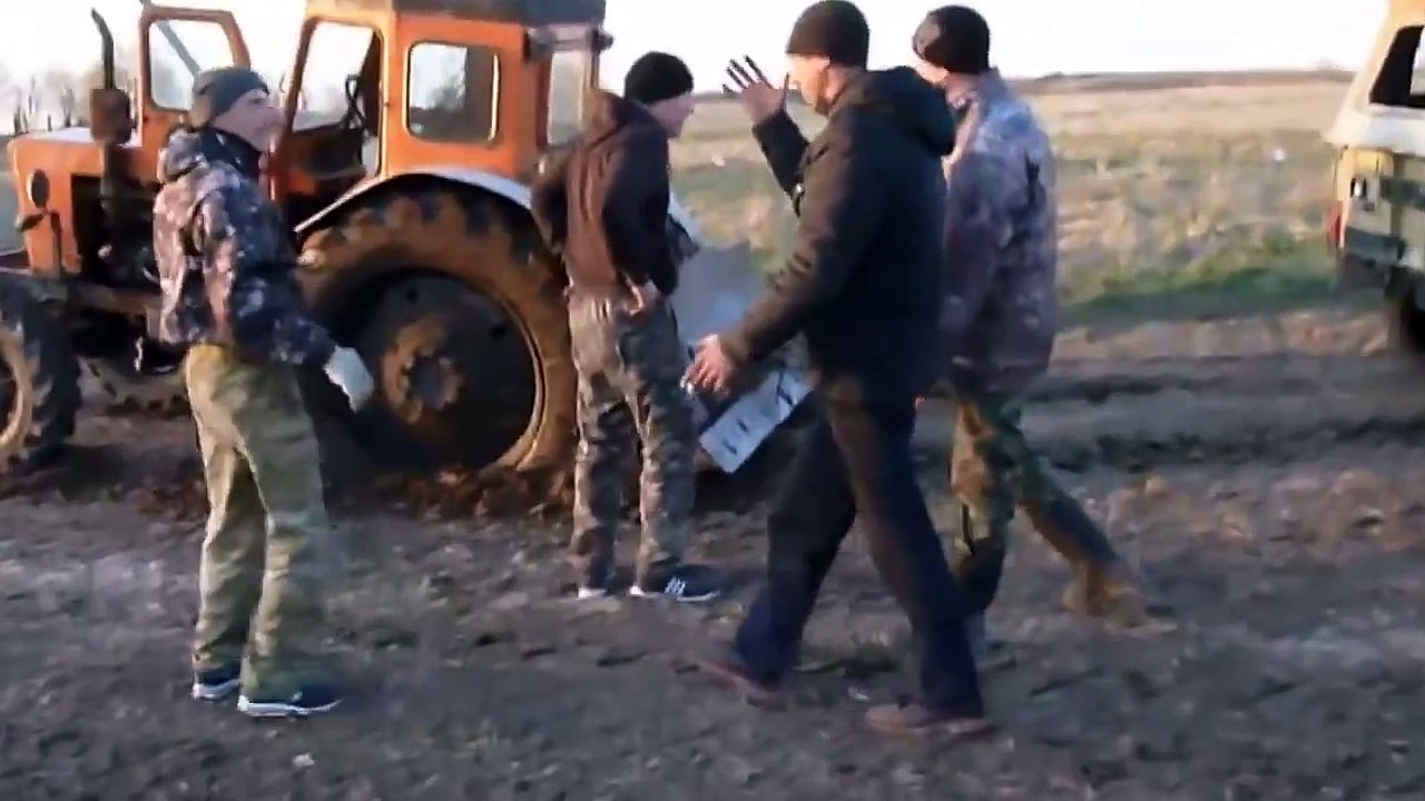 Перетягивание УАЗ 469 (3 шт.) vs Трактор Т-40, кто сильнее-