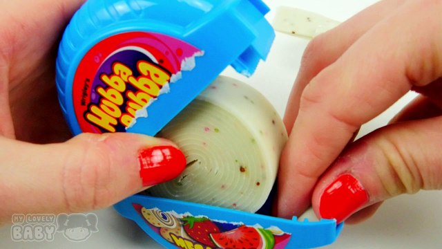 Opening Hubba Bubba Bubble Gum Roll