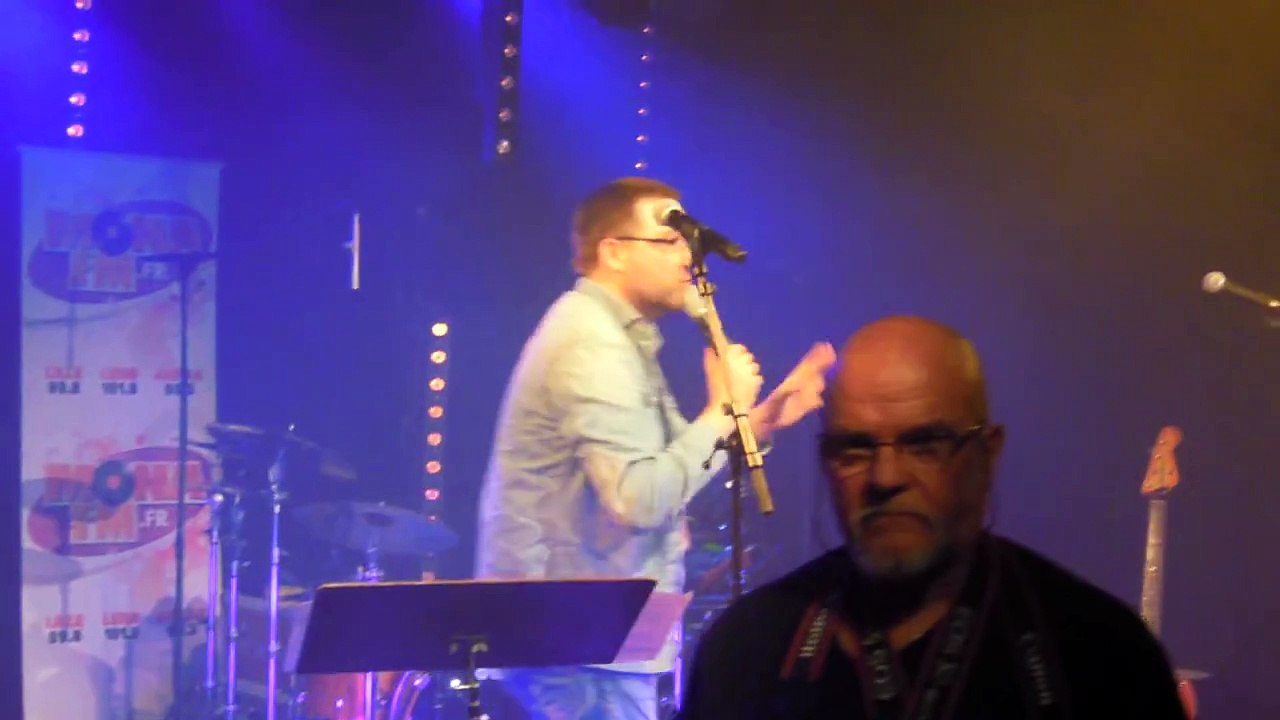 yannick noah concert privé au theatre de poche a bethune-ISiGkIJsAYY