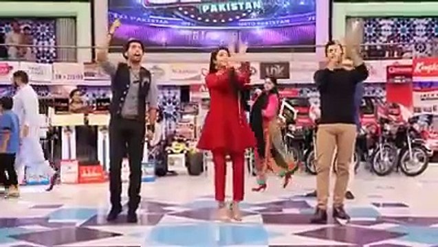 Fahad Mustafa with Mahira Khan and Shaharyar dance on shakar wandaan re
