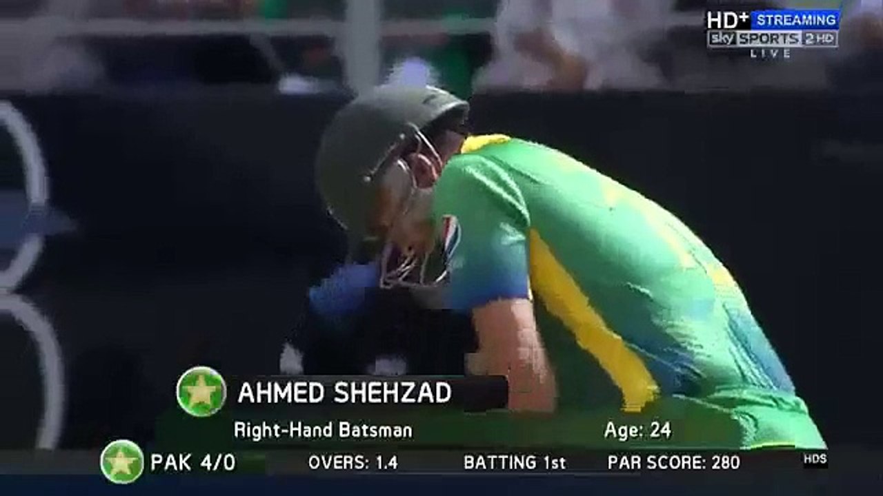 New Zealand Commentator Criticizing Ahmad Shahzad For Copying Kohali Style