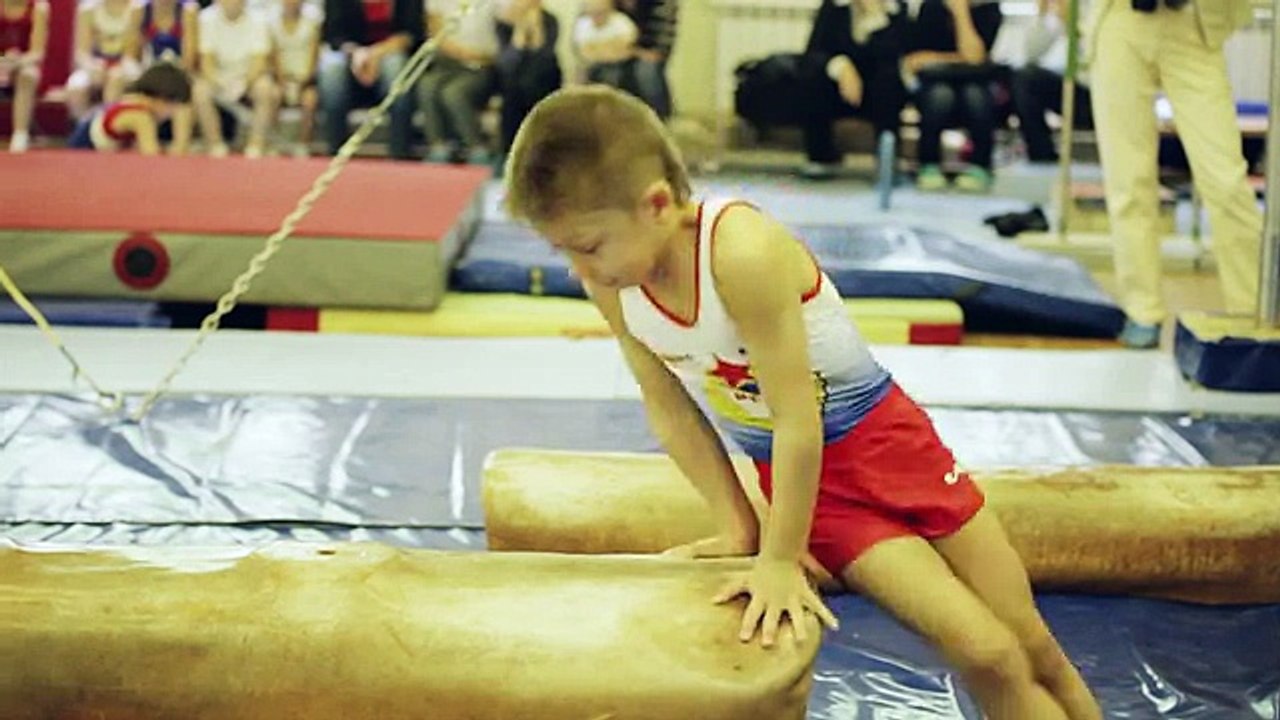 Спортивная гимнастика - Кирилл Кашапов 7 лет 2013,