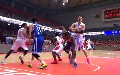 Chinese Player Runs For Dear Life After Cheap Shot