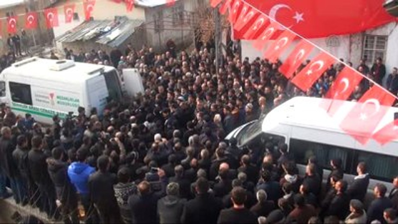 Şehit Uzman Çavuş Aktaş Son Yolculuğuna Uğurlandı