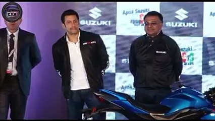 Salman Khan's SHOCKING Comment on Sunny Leone By Reporter