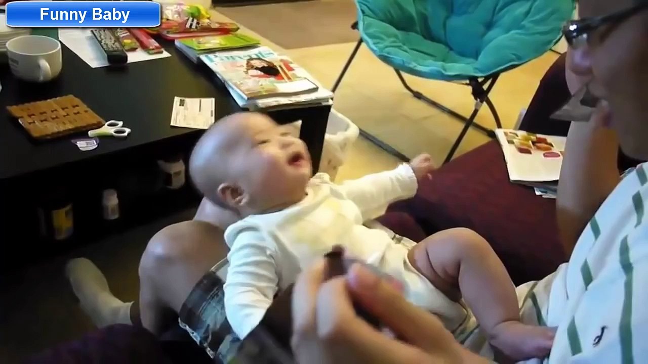 Funny Babies Dancing - A Cute Baby Dancing Videos Compilation 2015