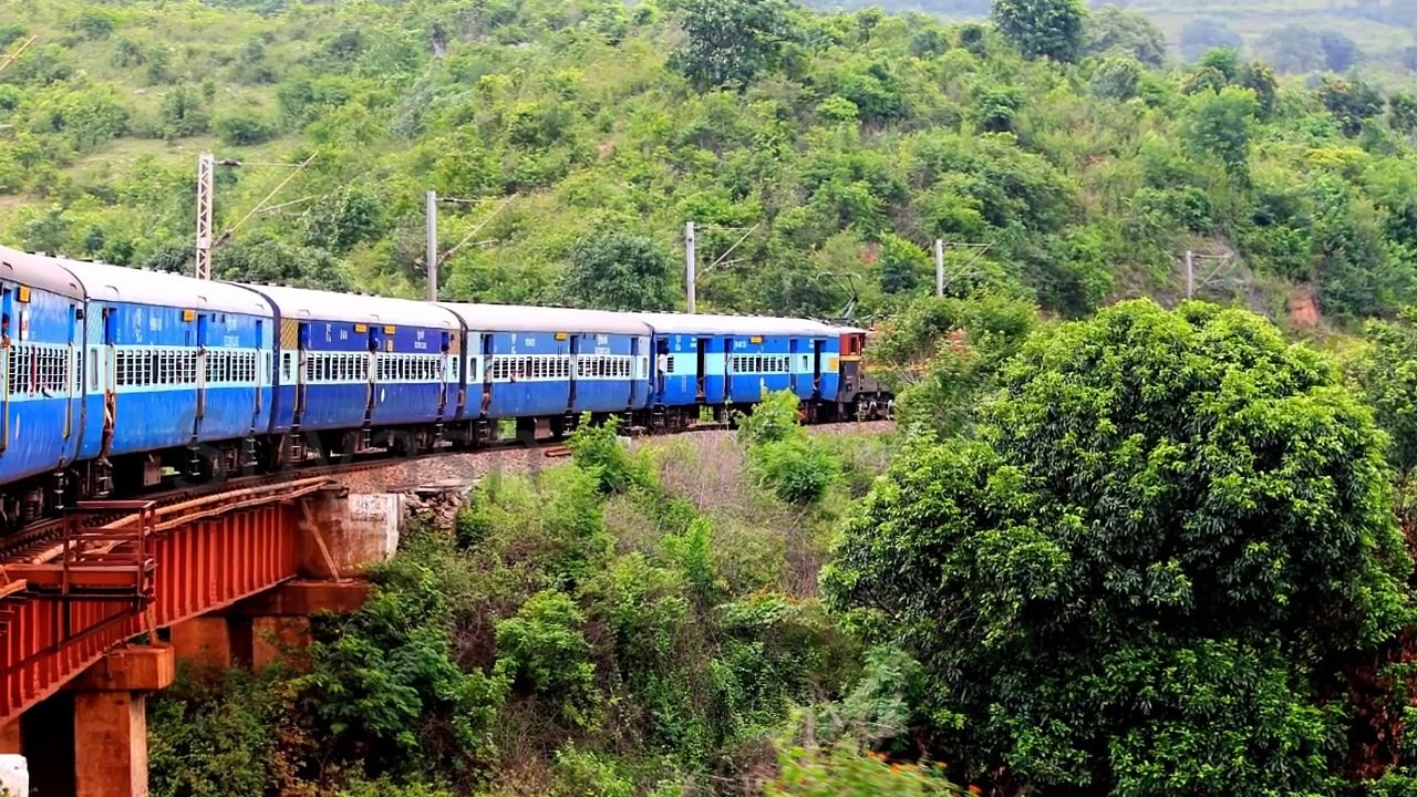 12 Most Scenic Train Routes In India