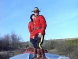 Due South 2x14 All The Queens Horses02