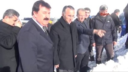 Van- Bahçesaray Yolunda Kar Mücadelesi