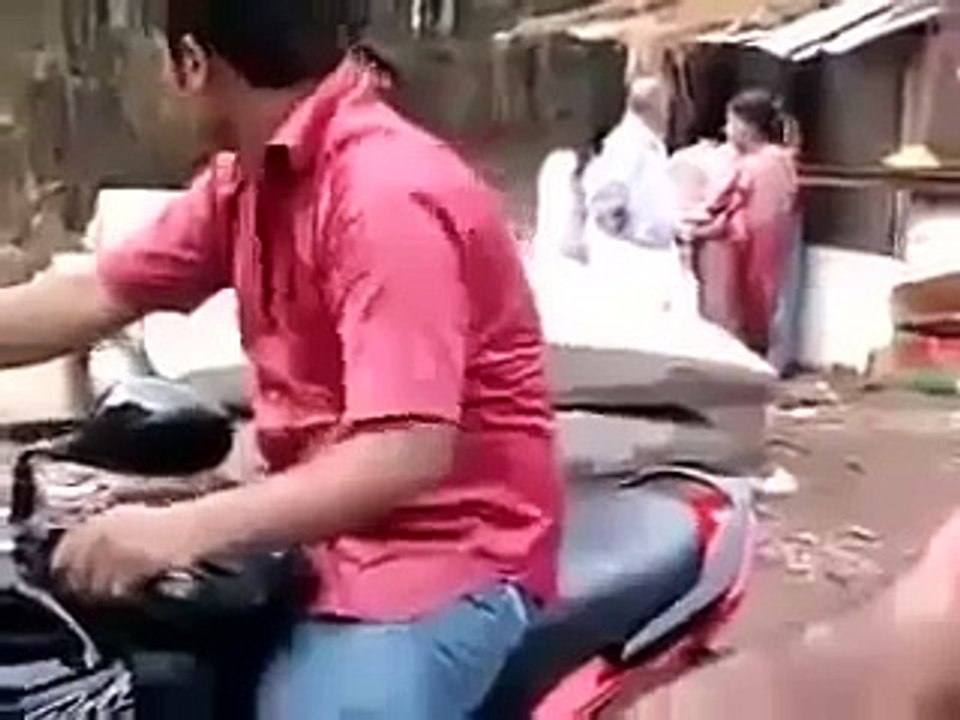 Funny WhatsApp Video Which Will Make You Laugh