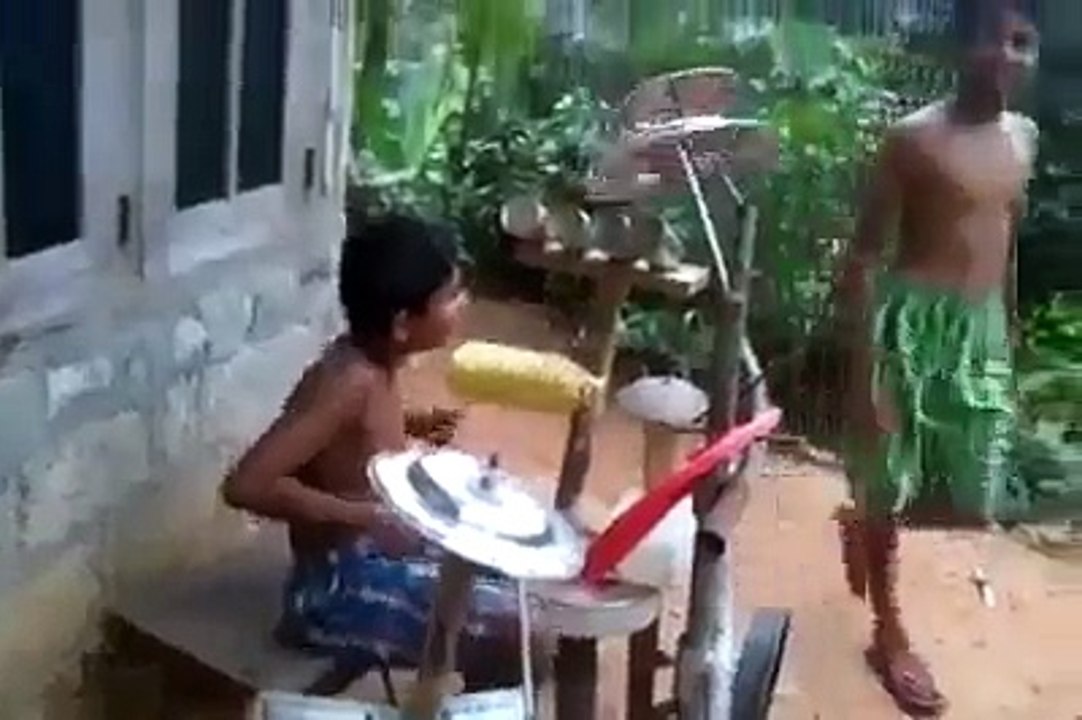 Funny WhatsApp Video Which Will Make You Laugh