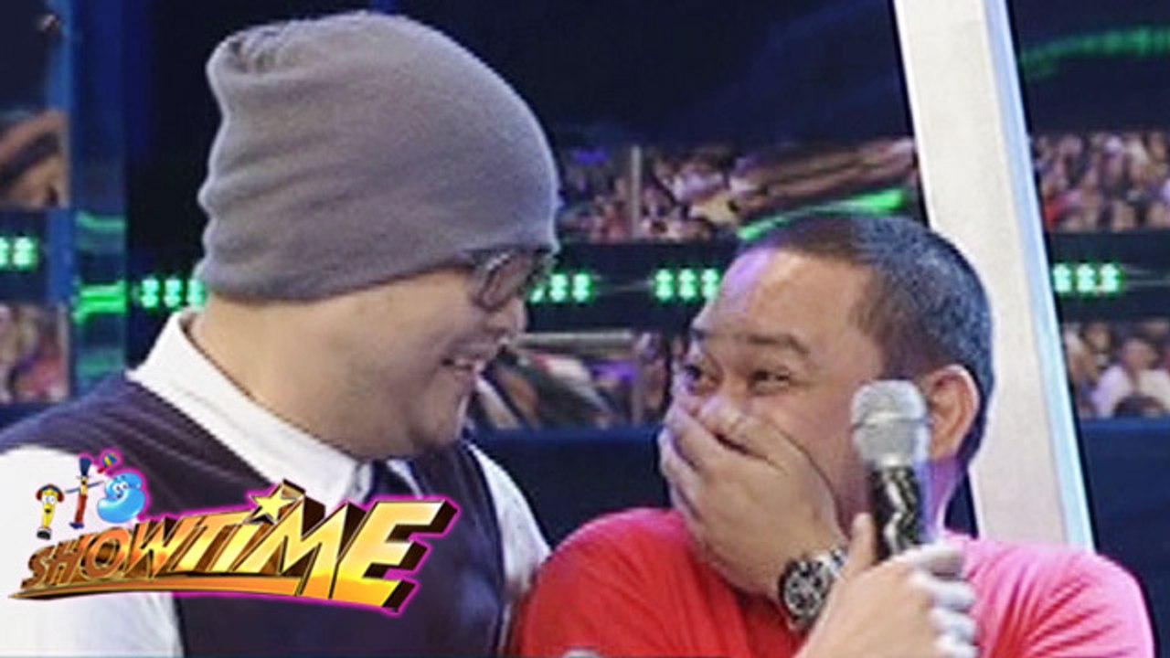 It's Showtime: Badji and Kuya Jobert joke aroun...