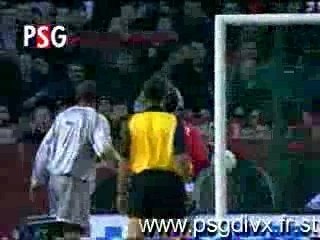 Ronnie superbe coup franc