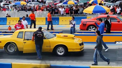 Charger SRT8 Super Bee supercargado vs Monte Carlo SS Ruletero. Mopar Fest 2013. Arrancones Pegaso