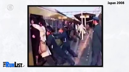 Crazy Subway Rush Hour in Beijing