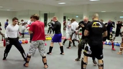 Tengu Kamp Metode-Tacfit recruit1 and some basic combinations