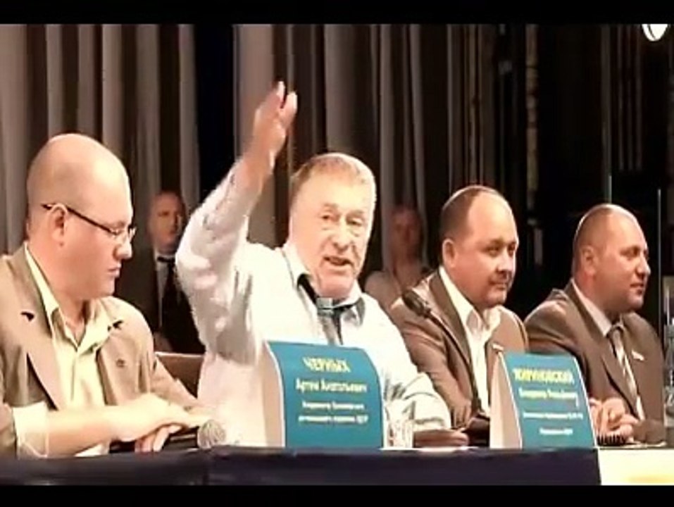 Жириновский. Дурочка ты! И уходи отсюда из зала