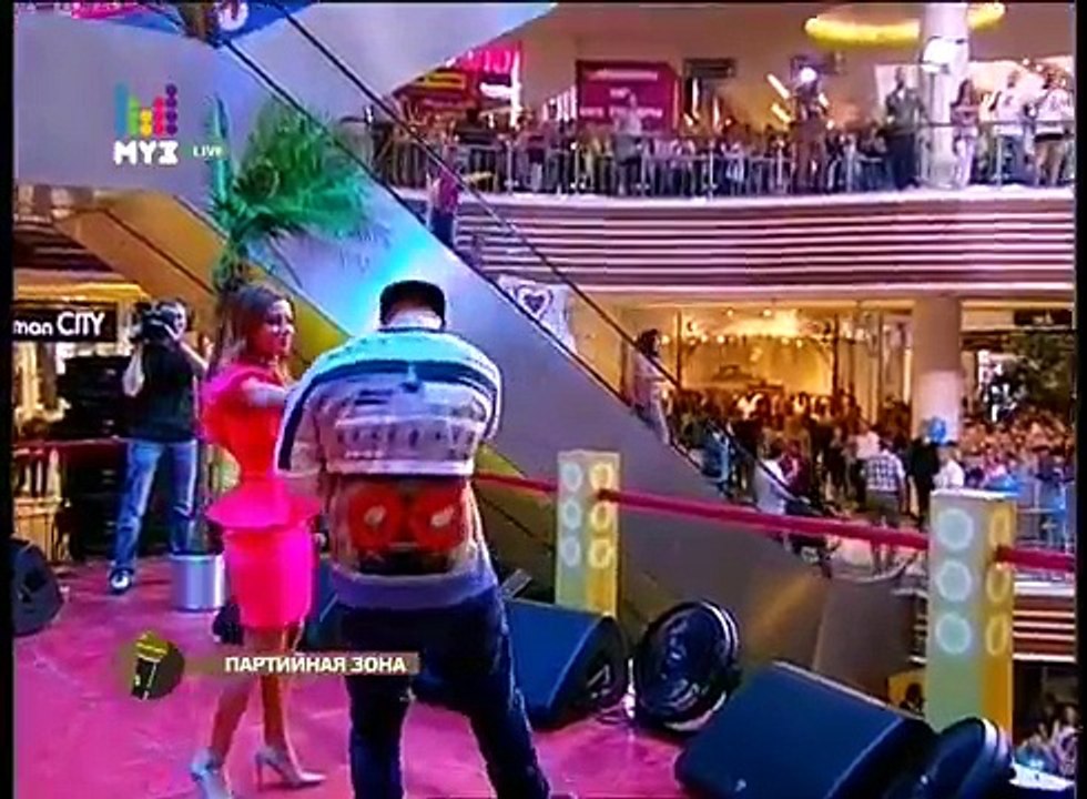 Юлия Савичева & Джиган Любить больше нечем (Партийная Зона)