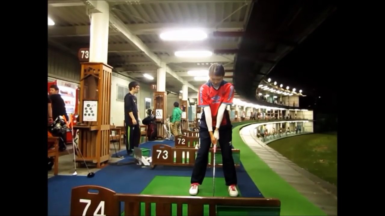 ゴルフ美人女子高生が魅せるアイアンショット【Reika】WGSLレッスンgolfドライバードラ...