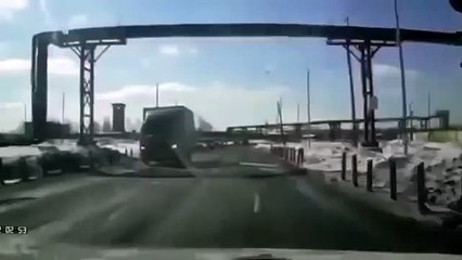 Suddenly a Tank crosses road in Russia LOL