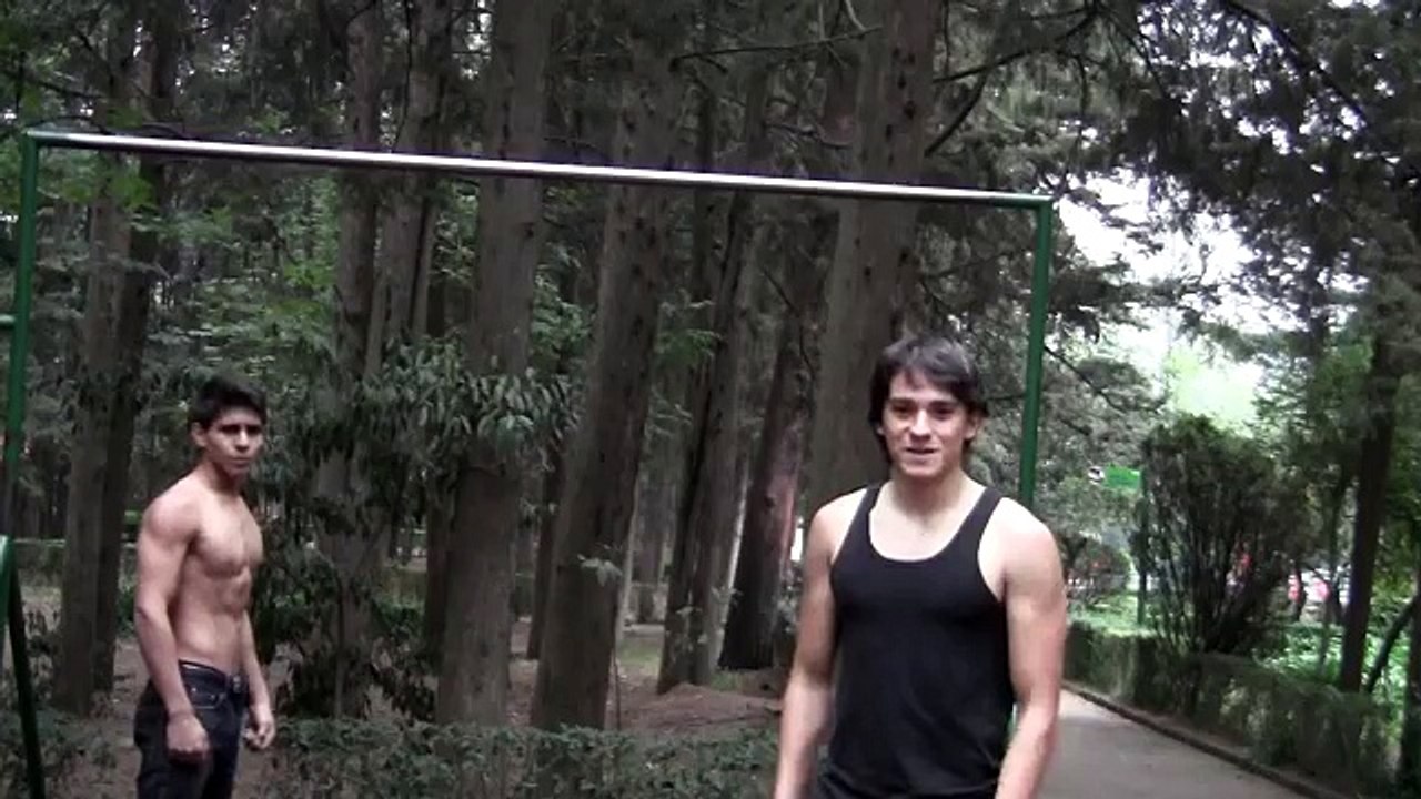 Rutina Pecho STREET WORKOUT - Bar Brothers! Mx City (english subtitles)