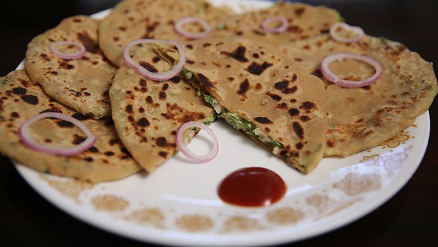 Cheese Paratha | Cheese Stuffed Paratha - Breakfast Recipe | Ruchi's Kitchen